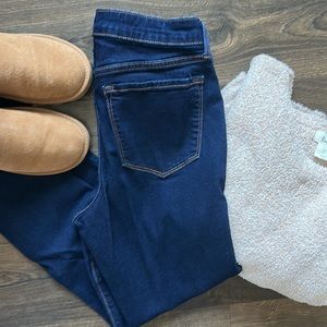 Women’s old navy rockstar super skinny jeans no holes size 12